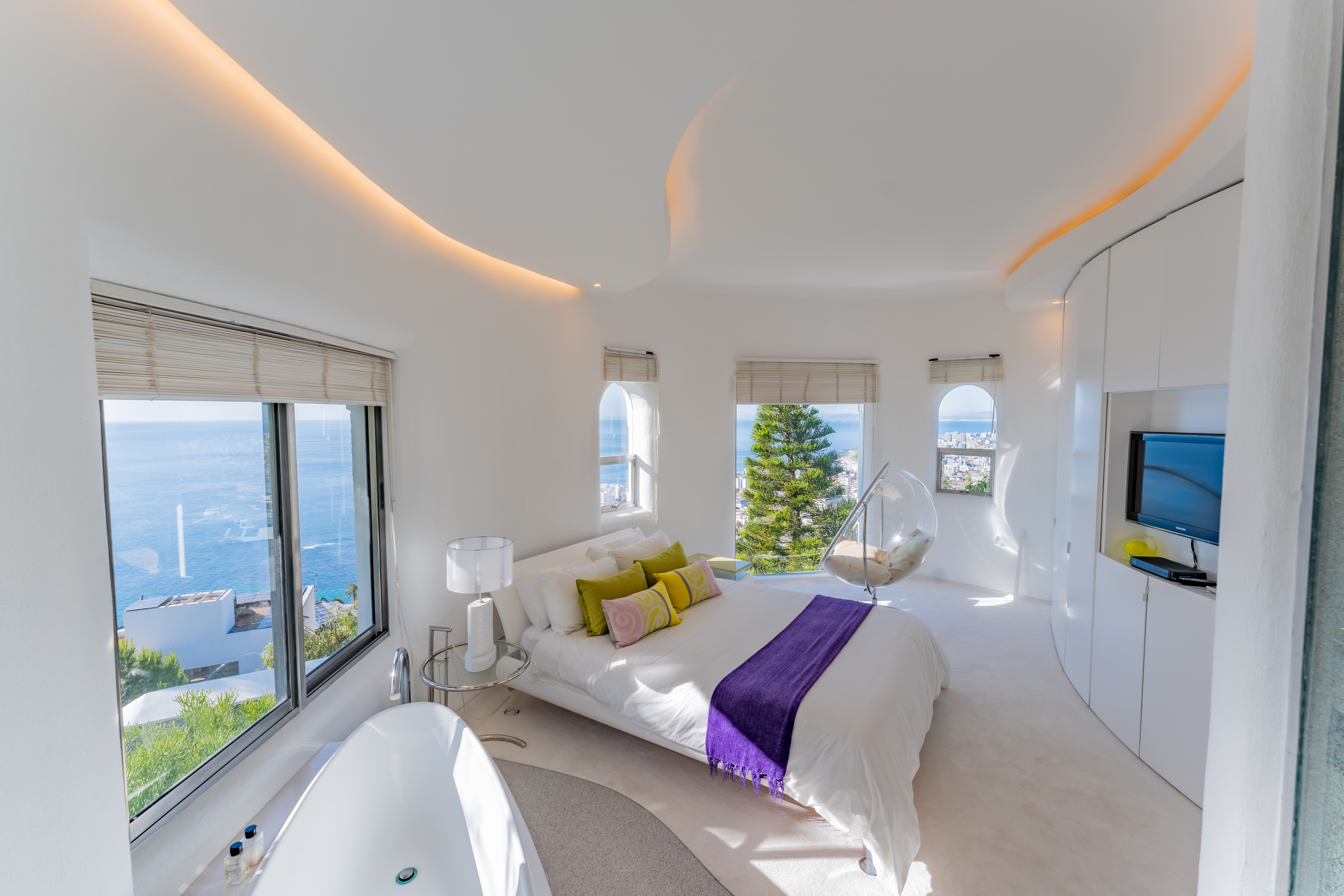 6 Bedroom Property for Sale in Bantry Bay Western Cape